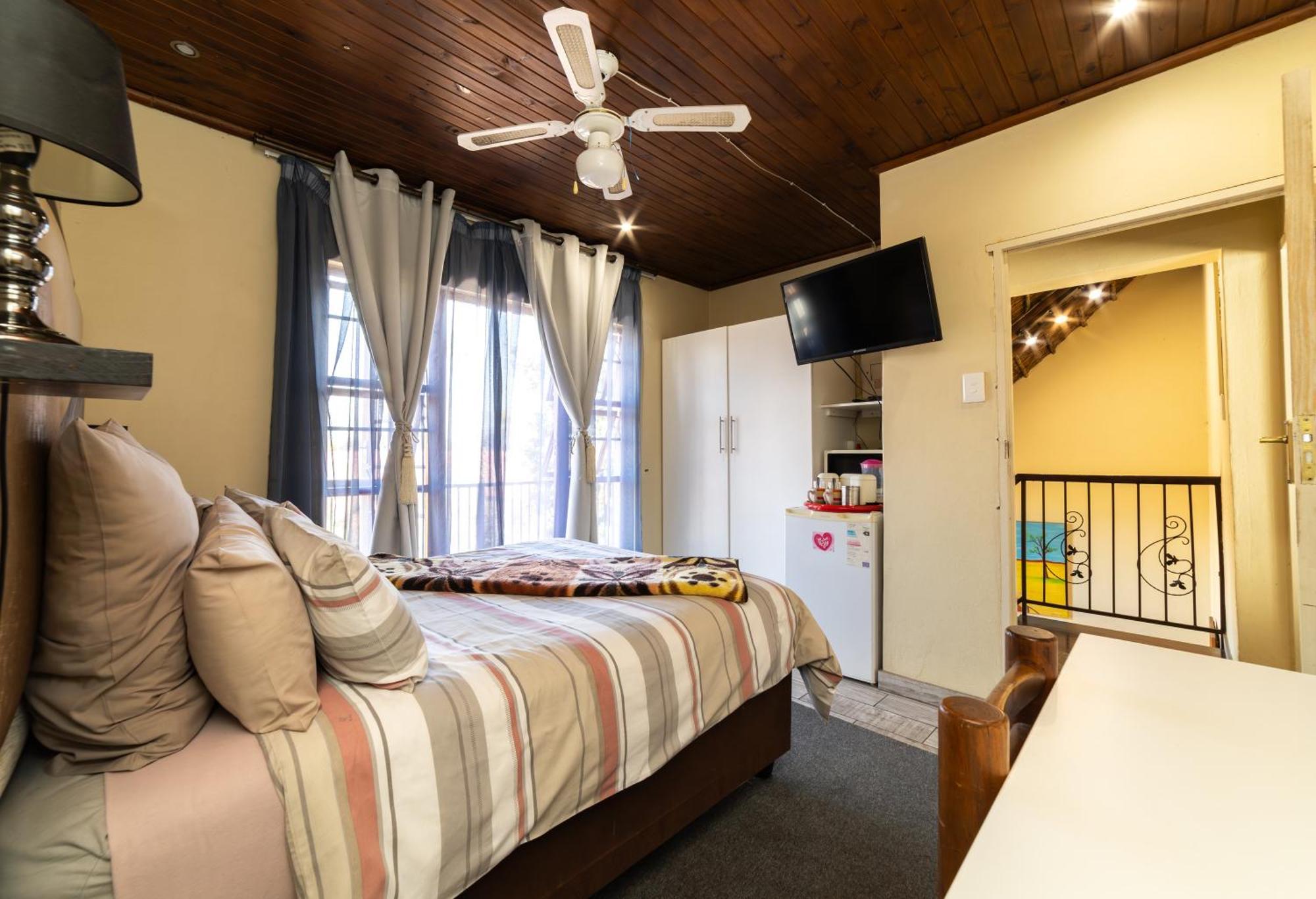 Thatch Haven Guesthouse Centurion Εξωτερικό φωτογραφία