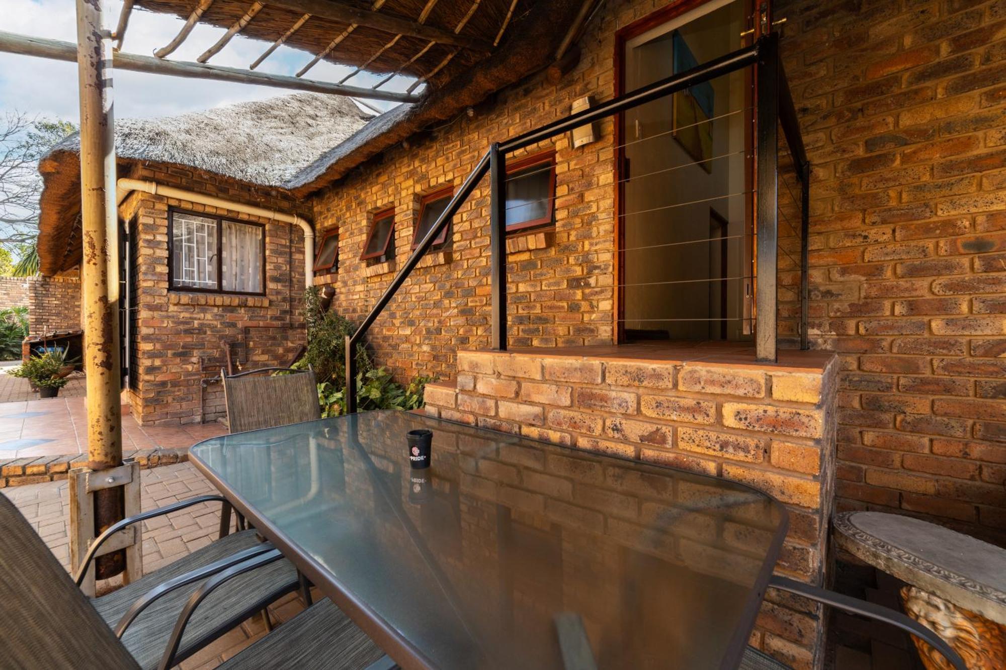 Thatch Haven Guesthouse Centurion Εξωτερικό φωτογραφία