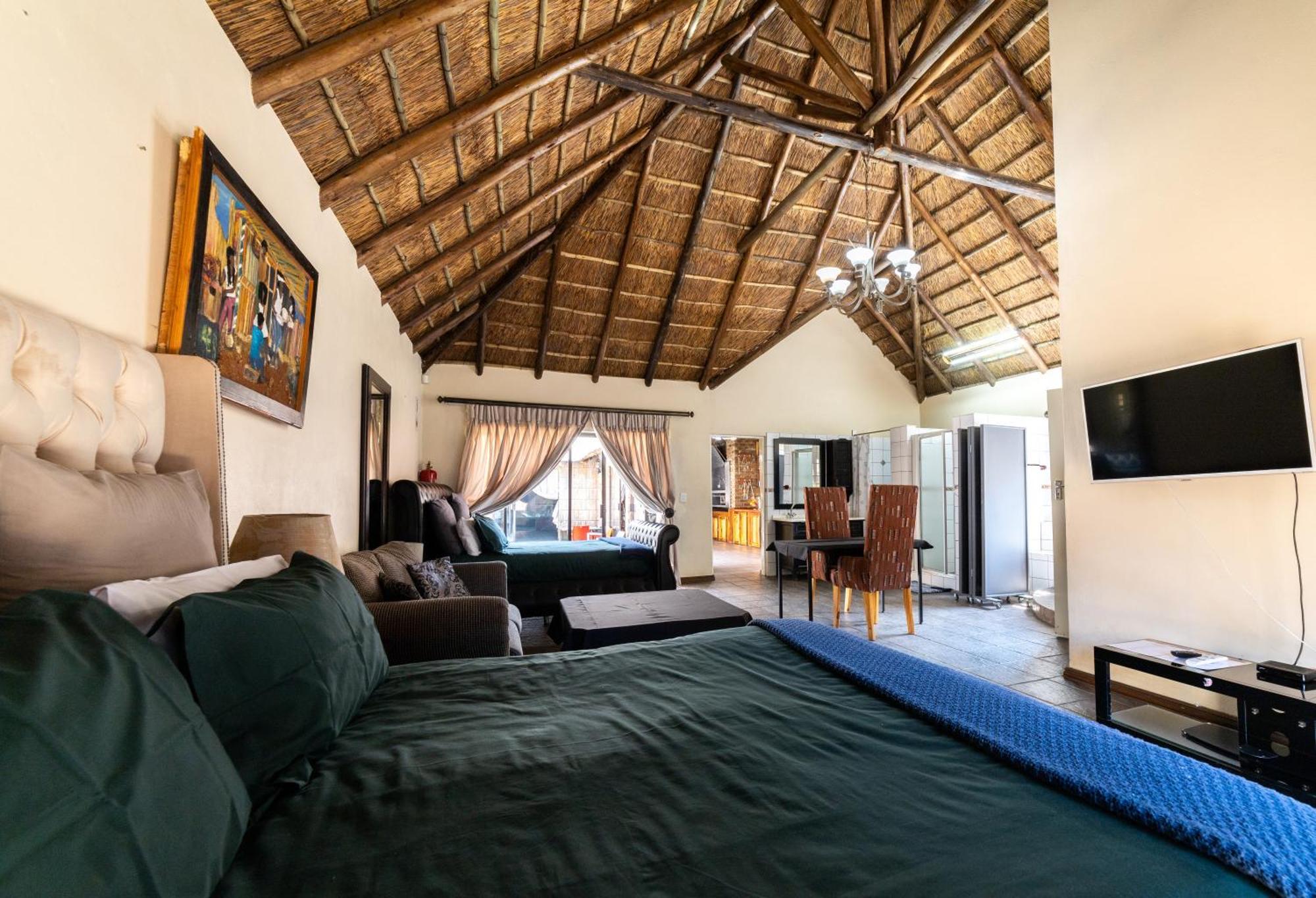 Thatch Haven Guesthouse Centurion Εξωτερικό φωτογραφία